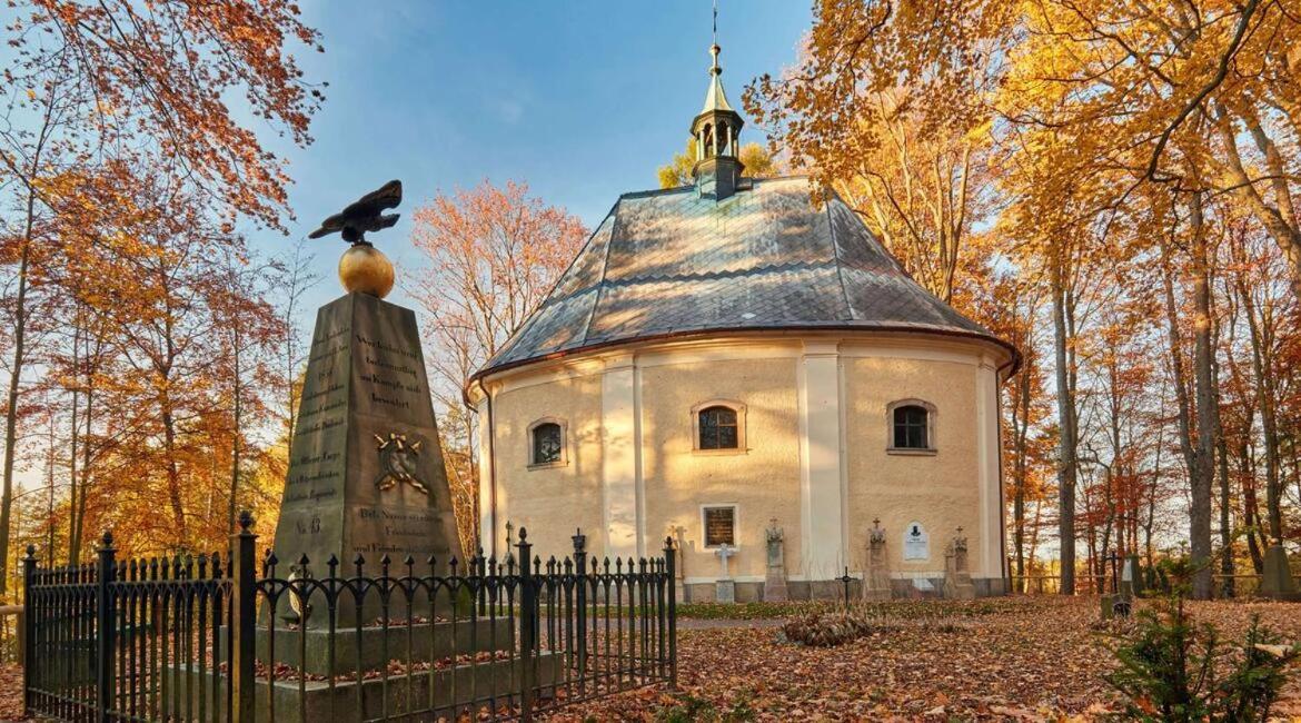 Srub Na Svahu Sjezdovky V Radvanicich Radvanice  Экстерьер фото